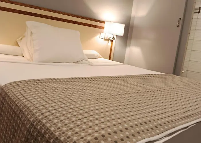 Hotel Azur Paris